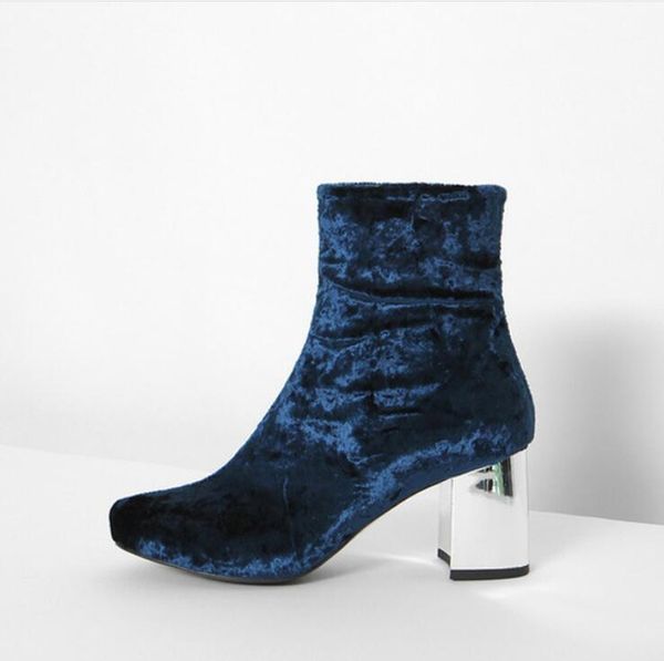 autumn winter women boots solid european ladies shoes velvet boots suede leather ankle with thick scrub size 35-401, Black
autumn winter women boots solid european ladies shoes velvet boots suede leather ankle with thick scrub size 35-401, Black