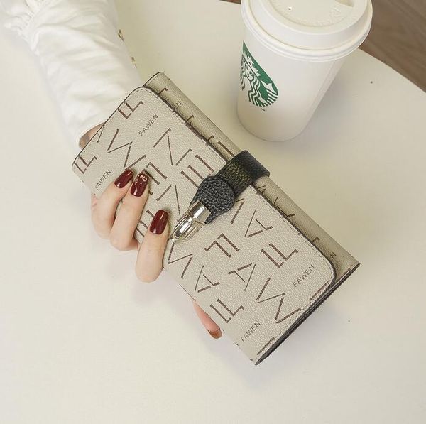 factory wholesale women bag leather elegant buckle clutch wallet small fresh printed longs leathers wallets sweet contrast cowhide womens lo, Red;black
factory wholesale women bag leather elegant buckle clutch wallet small fresh printed longs leathers wallets sweet contrast cowhide womens lo, Red;black