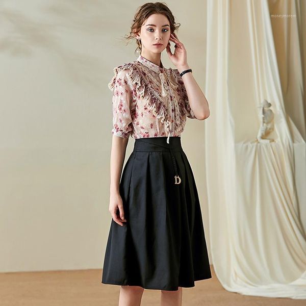 two piece dress skirt set 2021 women spring summer floral printed half sleeve lace patchwork blouse + solid color knee length 2 set1, White
two piece dress skirt set 2021 women spring summer floral printed half sleeve lace patchwork blouse + solid color knee length 2 set1, White