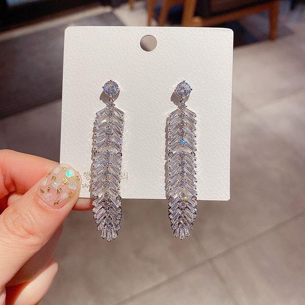 Aesthetic Shining CZ Crystal Long Drop Earrings Wedding Jewelry Cubic Zirconia Dangle Earrings for Women, Silver
Aesthetic Shining CZ Crystal Long Drop Earrings Wedding Jewelry Cubic Zirconia Dangle Earrings for Women, Silver