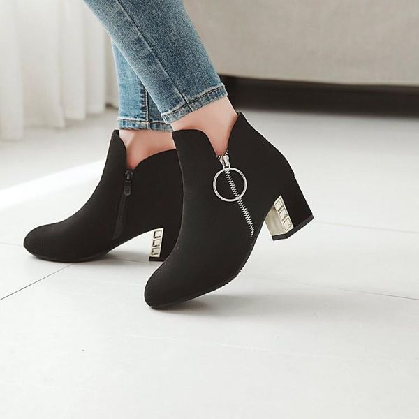 boots big size women's pointed slim-heeled boots, winter and suede high-heeled shoes, Black
boots big size women's pointed slim-heeled boots, winter and suede high-heeled shoes, Black