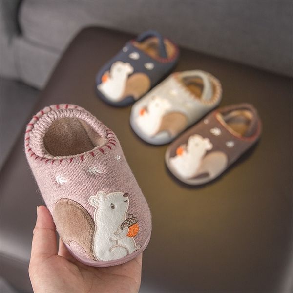 little baby slippers for children for winter girls slippers non-slip bathroom slippers infant toddler baby boys home shoes 201113, Black;grey
little baby slippers for children for winter girls slippers non-slip bathroom slippers infant toddler baby boys home shoes 201113, Black;grey