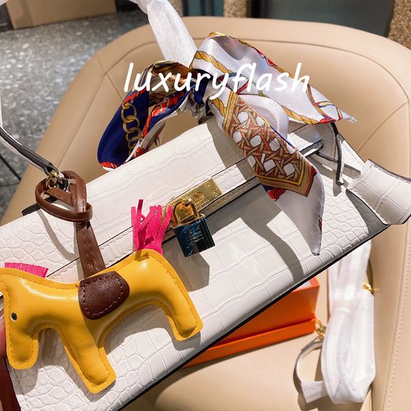 28cm designers 2021 new crocodile leather luxurys fashion handbags underarm shoulder bag color crossbody bags high quality
28cm designers 2021 new crocodile leather luxurys fashion handbags underarm shoulder bag color crossbody bags high quality