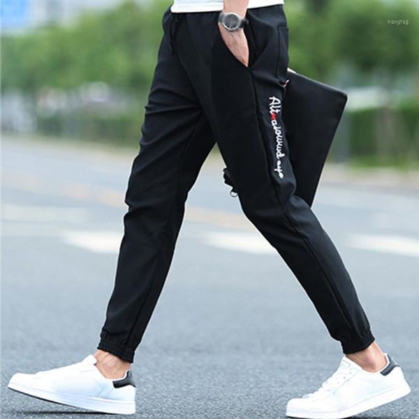 hip-hop embroidery loose ankle tied trousers elastic spring autumn jogging outdoor sports mid waist casual fashion men pants1, Black
hip-hop embroidery loose ankle tied trousers elastic spring autumn jogging outdoor sports mid waist casual fashion men pants1, Black