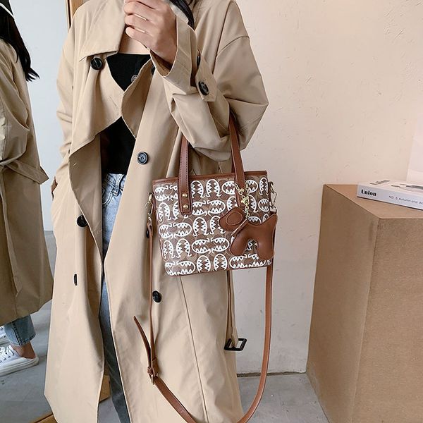 minority bag women 2020 new printing bucket bag versatile simple portable shoulder bag for pony pendant c1114
minority bag women 2020 new printing bucket bag versatile simple portable shoulder bag for pony pendant c1114