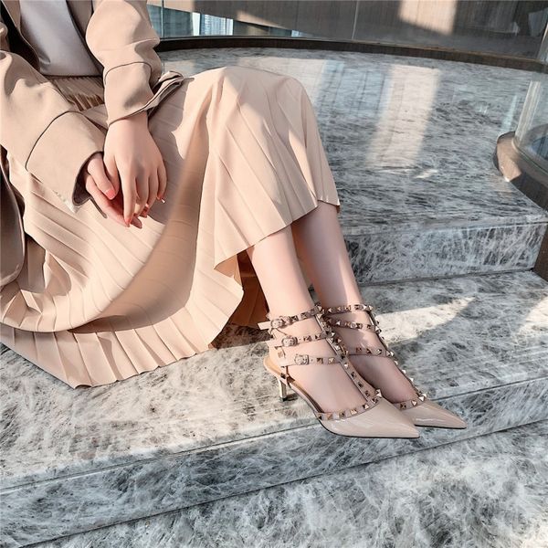 red 2020 summer cow patent leather full leather pointed shallow rivet with t-shaped high-heeled sandals wine cup heel slim heels sandals, Black
red 2020 summer cow patent leather full leather pointed shallow rivet with t-shaped high-heeled sandals wine cup heel slim heels sandals, Black