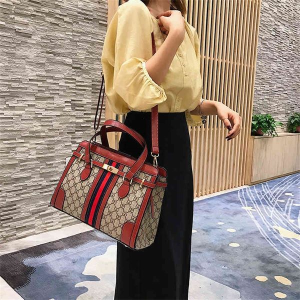designer sale fashionable and versatile women's bag 2022 new color contrast net red lattice diagonal span high-capacity one shoulder bu
designer sale fashionable and versatile women's bag 2022 new color contrast net red lattice diagonal span high-capacity one shoulder bu