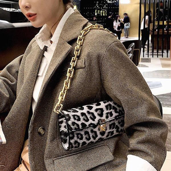 cross body minimal design bags for women 2021 fashion chain one-shoulder armpit bag web celebrity versatile ins cross-body
cross body minimal design bags for women 2021 fashion chain one-shoulder armpit bag web celebrity versatile ins cross-body
