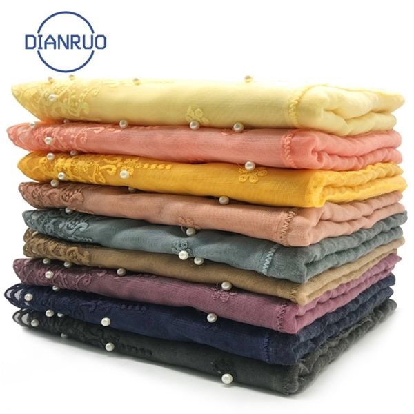 dianruo 90*180cm women scarf with pearls femme musulman long shawls islamic headscarf clothing muslim embroidery hijabs r158 y201007, Blue;gray
dianruo 90*180cm women scarf with pearls femme musulman long shawls islamic headscarf clothing muslim embroidery hijabs r158 y201007, Blue;gray