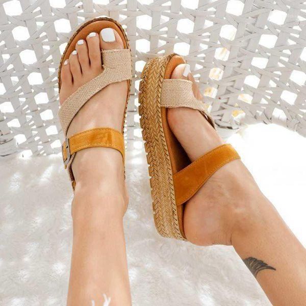 slippers women summer anti-slippery straw knitted jagged sole flat with slip on slides shoes1, Black
slippers women summer anti-slippery straw knitted jagged sole flat with slip on slides shoes1, Black
