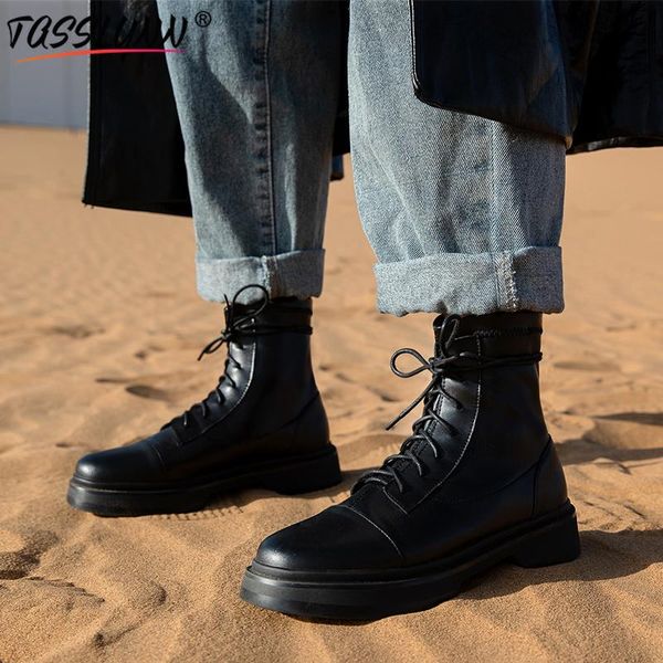 tasslynn 2020 winter cool motorcycle boots for women lace-up patent leather flock winter boots round toe platform 34-43, Black
tasslynn 2020 winter cool motorcycle boots for women lace-up patent leather flock winter boots round toe platform 34-43, Black