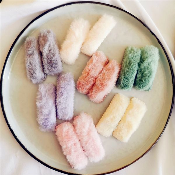 2pcs/set new korea winter plush hairpins solid color faux fur hair clips girls barrettes fashion kids soft hair accessories, Golden;silver
2pcs/set new korea winter plush hairpins solid color faux fur hair clips girls barrettes fashion kids soft hair accessories, Golden;silver