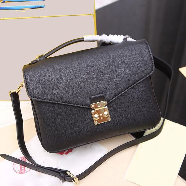 classic zipper printed messenger bag for women crossbody chest bags ladies outdoor designers handbags bag size:25 x 19 x 9 cm
classic zipper printed messenger bag for women crossbody chest bags ladies outdoor designers handbags bag size:25 x 19 x 9 cm
