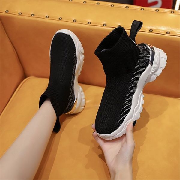 2021 new high-sneakers senior male part respirable tennis of women running shoes size 35-39 3c2b, Black;white
2021 new high-sneakers senior male part respirable tennis of women running shoes size 35-39 3c2b, Black;white