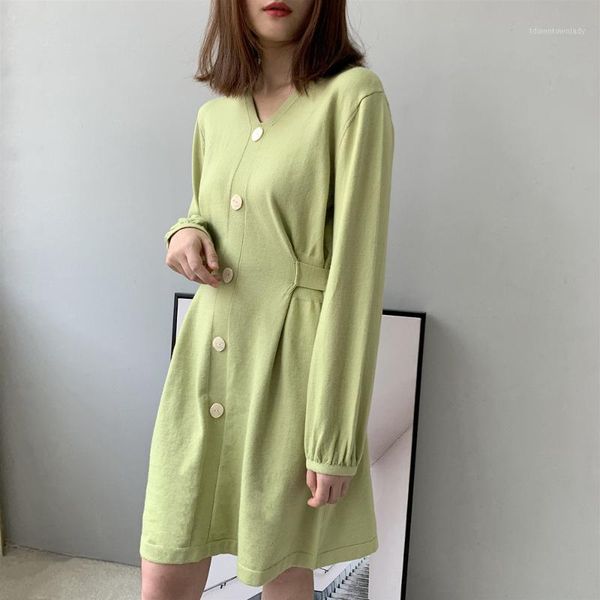 casual dresses 2021 knitted winter v-neck pure color slim waist belt women female button sweater dress pull femme1, Black;gray
casual dresses 2021 knitted winter v-neck pure color slim waist belt women female button sweater dress pull femme1, Black;gray