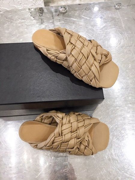 designer ladies slippers square new casual sandals lambskin women's shoes luxury ladies flat sandals shoes, Black
designer ladies slippers square new casual sandals lambskin women's shoes luxury ladies flat sandals shoes, Black