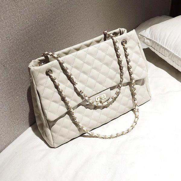 large france women chain shoulder bag luxury handbags designer messenger bags crossbody sac a main femme de marque luxe cuir
large france women chain shoulder bag luxury handbags designer messenger bags crossbody sac a main femme de marque luxe cuir