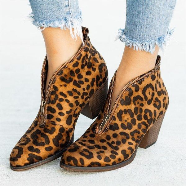 2020 autumn winter new style leopard print women's shoes middle and front zipper thick heel large size women's boots1, Black
2020 autumn winter new style leopard print women's shoes middle and front zipper thick heel large size women's boots1, Black