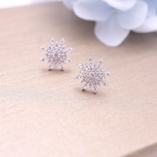 hengsheng s925 silver cross-border one product dropshipping snowflake sun fashion korean style simple zircon stud earrings for women
hengsheng s925 silver cross-border one product dropshipping snowflake sun fashion korean style simple zircon stud earrings for women