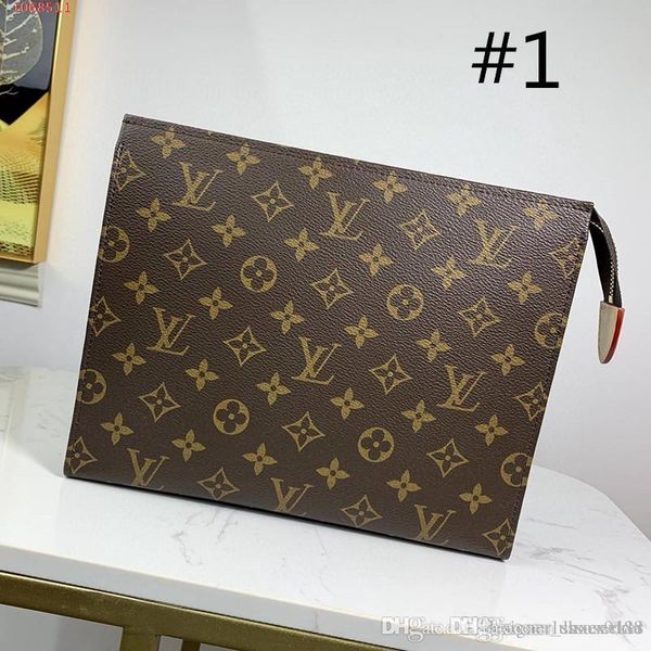 designer 26cm l letter toiletry pouch women men clutch zip bag brown black square wallet bag m47542 party genuine leather handbags
designer 26cm l letter toiletry pouch women men clutch zip bag brown black square wallet bag m47542 party genuine leather handbags