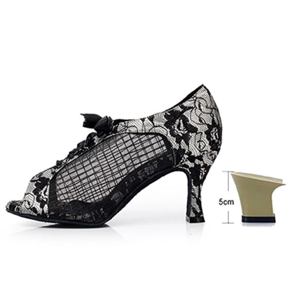 2021 new woman latin black red lace up ballroom salsa dancing shoes for girls soft bottom practice waltz dance sandals 1 jzfw
2021 new woman latin black red lace up ballroom salsa dancing shoes for girls soft bottom practice waltz dance sandals 1 jzfw