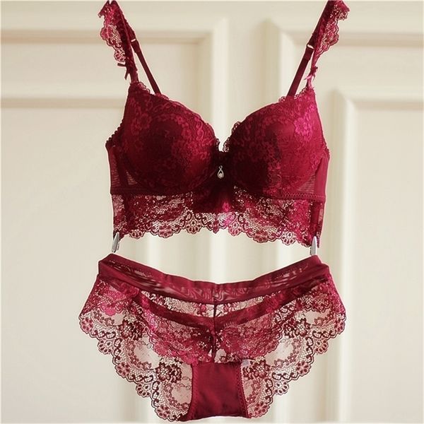 fashion women's single-bra thick push up lace embroidery side gathering furu underwear set autumn and winter the temptation lj201211, Red;black
fashion women's single-bra thick push up lace embroidery side gathering furu underwear set autumn and winter the temptation lj201211, Red;black