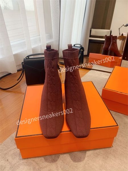 2021new speed trainer black walking sneakers men women black red casual shoes fashion paris sneakers zd201101
2021new speed trainer black walking sneakers men women black red casual shoes fashion paris sneakers zd201101