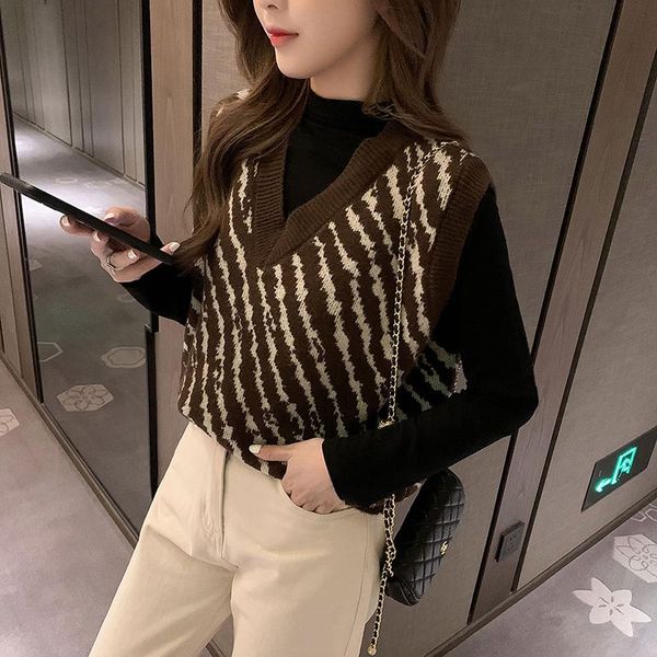 zebra pattern knitted sweater women v-neck sleeveless vest pullovers vintage slim loose jumpers knitwear spring autumn 2020 x611, White;black
zebra pattern knitted sweater women v-neck sleeveless vest pullovers vintage slim loose jumpers knitwear spring autumn 2020 x611, White;black