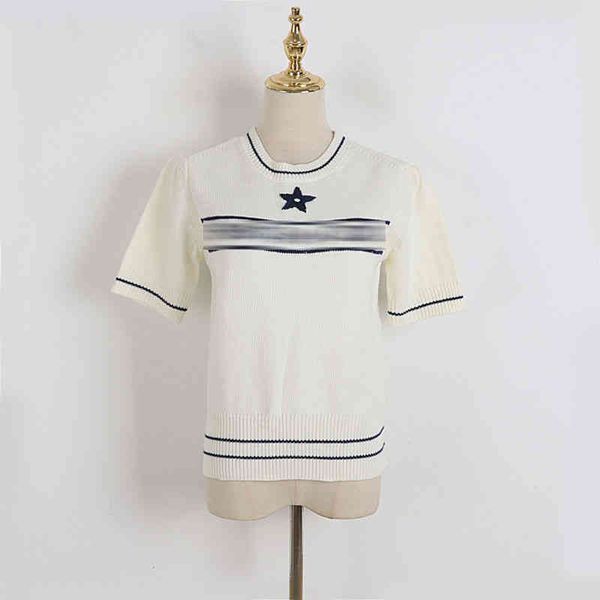 70% outlet online ying's same knitting family beige letter jacquard bubble women's early autumn hand hook five pointed star short, White
70% outlet online ying's same knitting family beige letter jacquard bubble women's early autumn hand hook five pointed star short, White