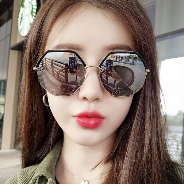 s 2020 new sunglasses women's in korean anti ultraviolet polarized sunglasses women's round face big face thin glasses, White;black
s 2020 new sunglasses women's in korean anti ultraviolet polarized sunglasses women's round face big face thin glasses, White;black
