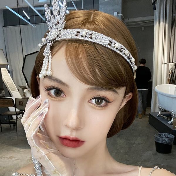 bride princess creative atmosphere nordic crown headdress fairy light luxury super flash palace 2020, Silver
bride princess creative atmosphere nordic crown headdress fairy light luxury super flash palace 2020, Silver