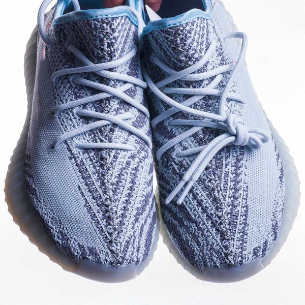 2021 running shoes trainers cinder tail light sports shoes desert sage black static zebra reflective women sneakers mens shoes
2021 running shoes trainers cinder tail light sports shoes desert sage black static zebra reflective women sneakers mens shoes