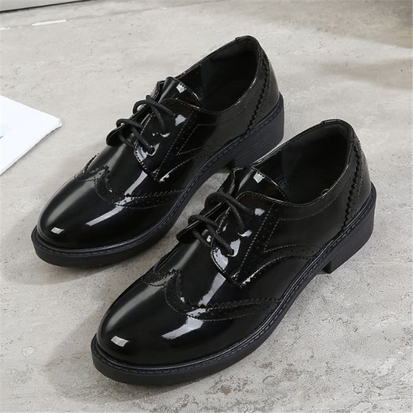 autumn and winter new british wind single shoes brock retro casual wild small shoes with college wind female student shoes, Black;brown
autumn and winter new british wind single shoes brock retro casual wild small shoes with college wind female student shoes, Black;brown