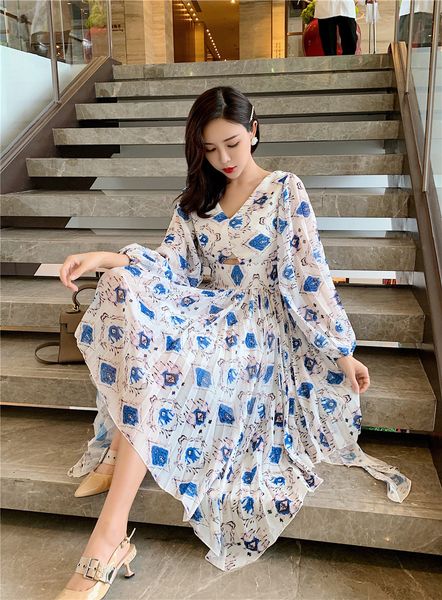 2021 autumn with printed v chiffon cleavage lantern irregular sleeve dress elegant hollow out dressed as new female runway c34i, Black;gray
2021 autumn with printed v chiffon cleavage lantern irregular sleeve dress elegant hollow out dressed as new female runway c34i, Black;gray