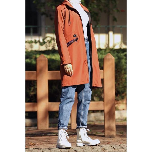 raincoat, Tan;black
raincoat, Tan;black