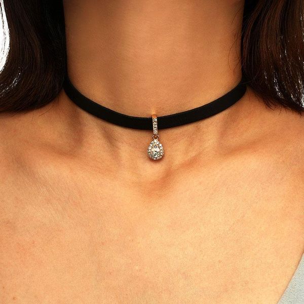 gothic fashion black leather water drop rhinestone choker necklaces women vintage clavicle necklace beach shell jewelry yn118, Golden;silver
gothic fashion black leather water drop rhinestone choker necklaces women vintage clavicle necklace beach shell jewelry yn118, Golden;silver