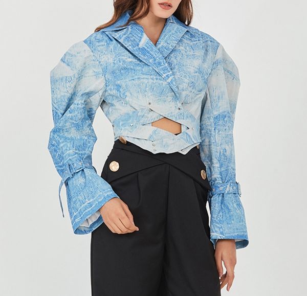 2020 autumn new style fashion temperament national wind printing retro girdle hollow jacket short coat ing, Black;brown
2020 autumn new style fashion temperament national wind printing retro girdle hollow jacket short coat ing, Black;brown