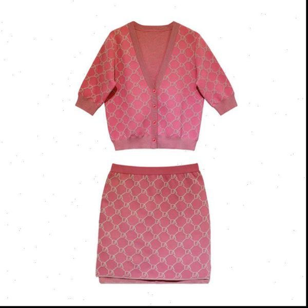 perhaps u women two pieces set pink half sleeve cardingan mini skirt v neck knitted t0206, Gray
perhaps u women two pieces set pink half sleeve cardingan mini skirt v neck knitted t0206, Gray