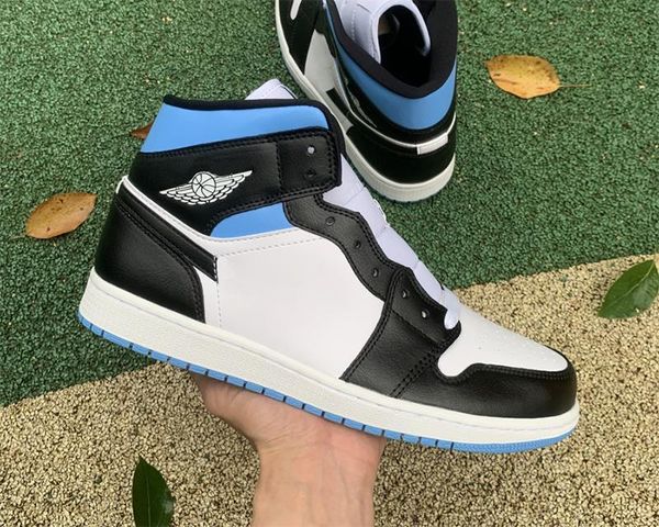 version boots 1 1s mid se men women shoes black toes white blue trainers sneakers sports come with box bq6472-102
version boots 1 1s mid se men women shoes black toes white blue trainers sneakers sports come with box bq6472-102