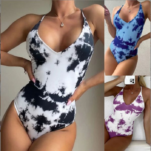 bikini swimsuit printed one-piece swimsuit ladies conservative european and american, White;black
bikini swimsuit printed one-piece swimsuit ladies conservative european and american, White;black