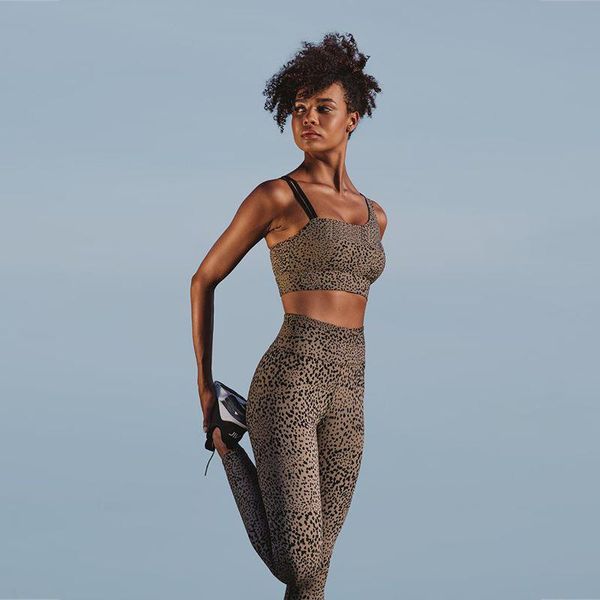 yoga outfits 2 piece set sports leopard bra and leggings jogging women gym clothes seamless workout tights fitness suit, White;red
yoga outfits 2 piece set sports leopard bra and leggings jogging women gym clothes seamless workout tights fitness suit, White;red