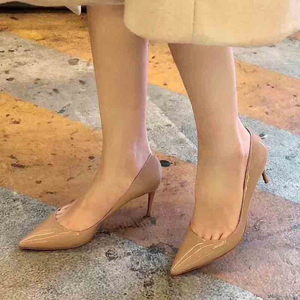 woman high heels,red bottom pumps,red soles designers,lady wedding party dress shoes pointed-toes,black/nude color wholesale
woman high heels,red bottom pumps,red soles designers,lady wedding party dress shoes pointed-toes,black/nude color wholesale