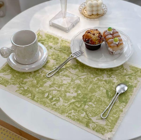 luxury signage placemat pads design pattern printed linen material fabric tassel decoration mat pad for new house festival gift table decora
luxury signage placemat pads design pattern printed linen material fabric tassel decoration mat pad for new house festival gift table decora