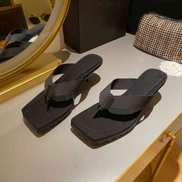 platform square water toe slippers classic knitted fabric flip flop design modified foot full package size 34-43, Black
platform square water toe slippers classic knitted fabric flip flop design modified foot full package size 34-43, Black
