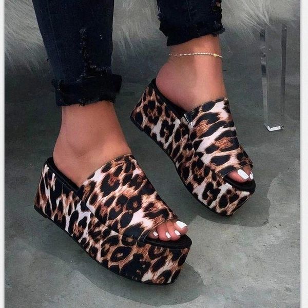 2020 summer new sandals leopard pattern shallow suede leisure wedge sandals outdoor leisure walk flat slippers zapatos de mujer #h90i, Black
2020 summer new sandals leopard pattern shallow suede leisure wedge sandals outdoor leisure walk flat slippers zapatos de mujer #h90i, Black