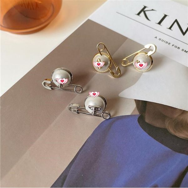 selling european and american personality exaggerated niche personality designer pin shape pearl satellite earrings earrings i, Golden;silver
selling european and american personality exaggerated niche personality designer pin shape pearl satellite earrings earrings i, Golden;silver