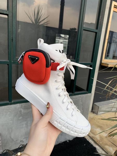 men's and women's straps brushed rois leather and nylon boots shoes and ankle boots, detachable nylon bag, 55mm rubber tread sole
men's and women's straps brushed rois leather and nylon boots shoes and ankle boots, detachable nylon bag, 55mm rubber tread sole