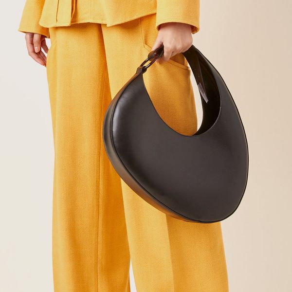 half moon handbag 2020 new solid color handbag personality crescent large capacity underarms shoulder bag autumn
half moon handbag 2020 new solid color handbag personality crescent large capacity underarms shoulder bag autumn
