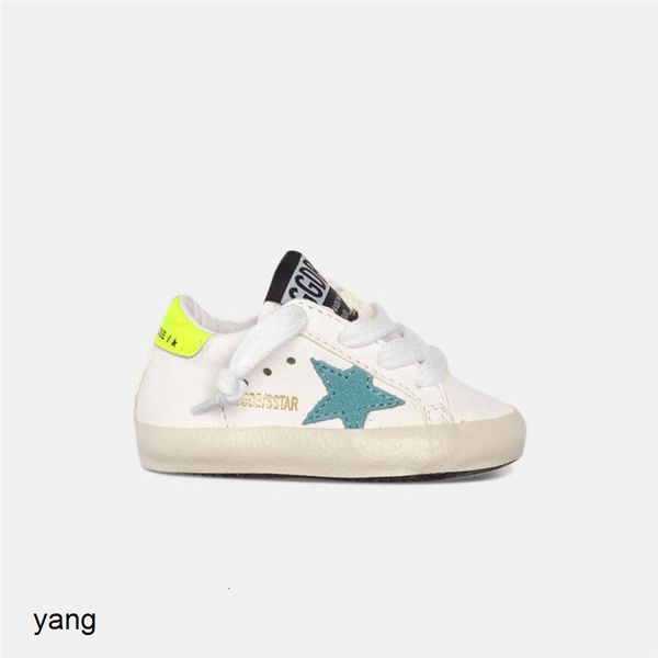 autumn winter new leather old small dirty men's and women's children's casual board shoes lemon yellow tail bnds
autumn winter new leather old small dirty men's and women's children's casual board shoes lemon yellow tail bnds