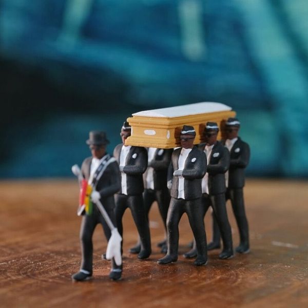 home decoration carrying coffin decoration home coffin team action character decoration children toys
home decoration carrying coffin decoration home coffin team action character decoration children toys